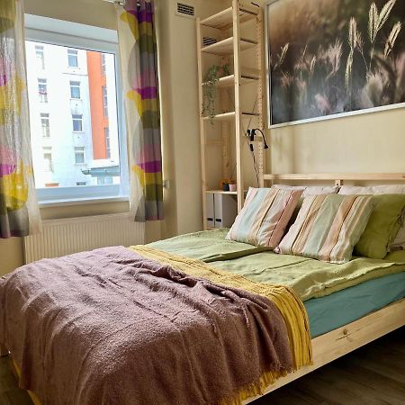 Cozy Vibes Like Home It Is Quiet Apartment With Three Bedrooms リガ エクステリア 写真
