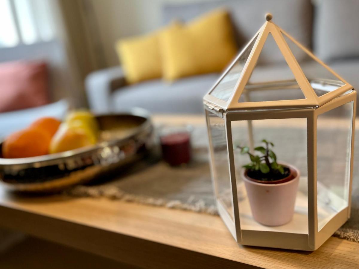 Cozy Vibes Like Home It Is Quiet Apartment With Three Bedrooms リガ エクステリア 写真