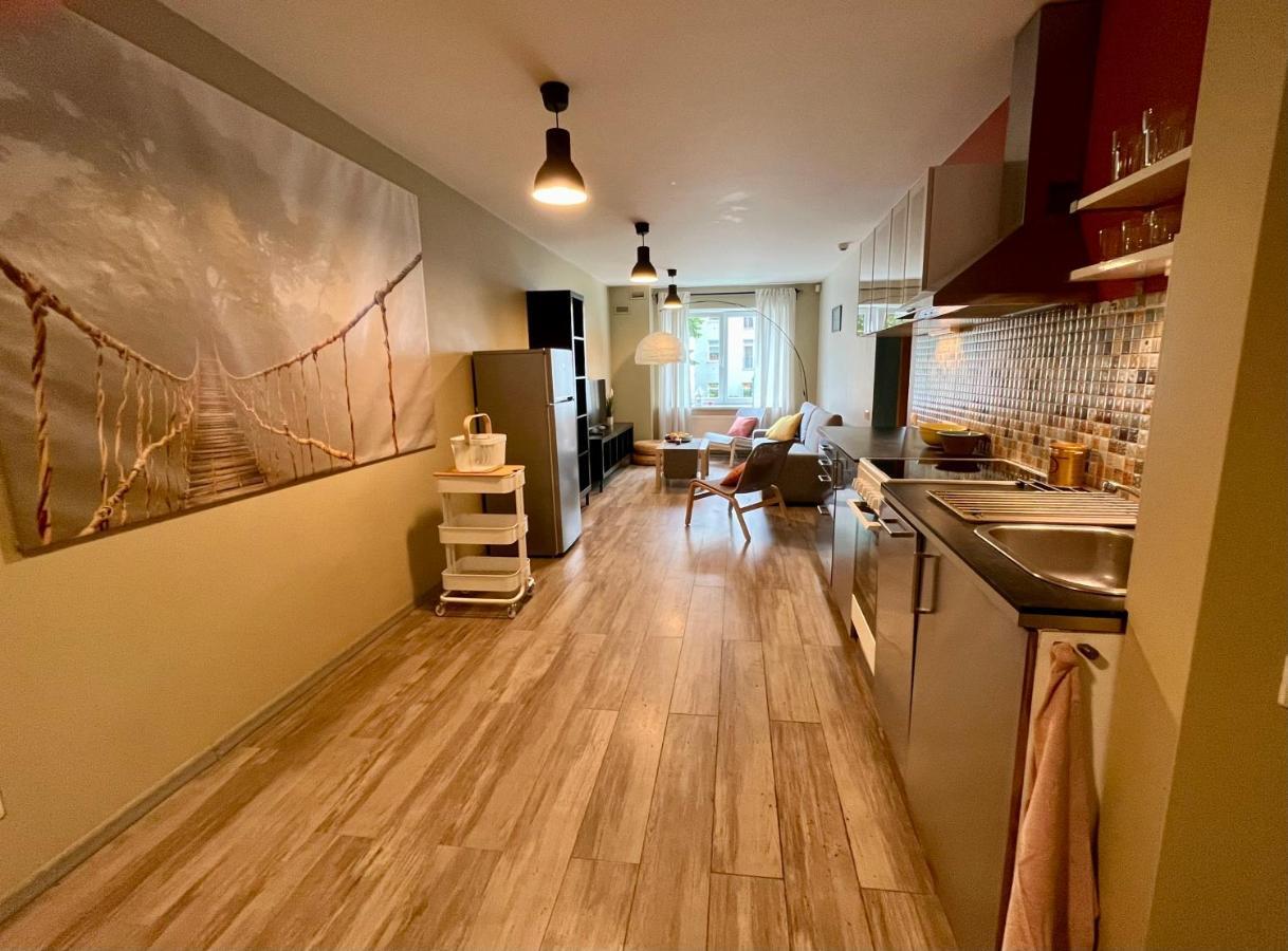 Cozy Vibes Like Home It Is Quiet Apartment With Three Bedrooms リガ エクステリア 写真