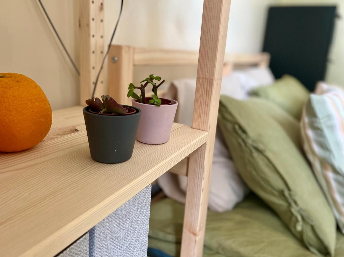 Cozy Vibes Like Home It Is Quiet Apartment With Three Bedrooms リガ エクステリア 写真
