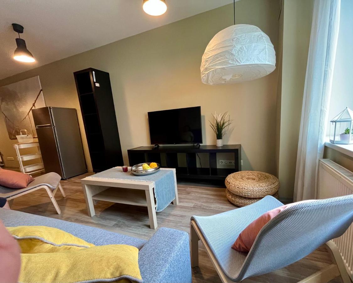 Cozy Vibes Like Home It Is Quiet Apartment With Three Bedrooms リガ エクステリア 写真