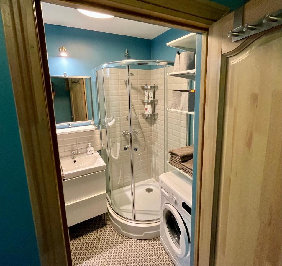 Cozy Vibes Like Home It Is Quiet Apartment With Three Bedrooms リガ エクステリア 写真