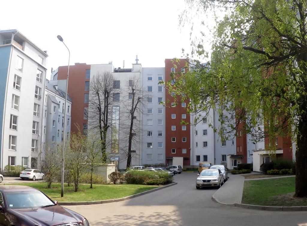 Cozy Vibes Like Home It Is Quiet Apartment With Three Bedrooms リガ エクステリア 写真